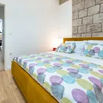 Apartment Central 1