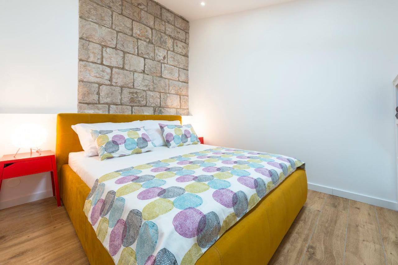 1 Apartamento *